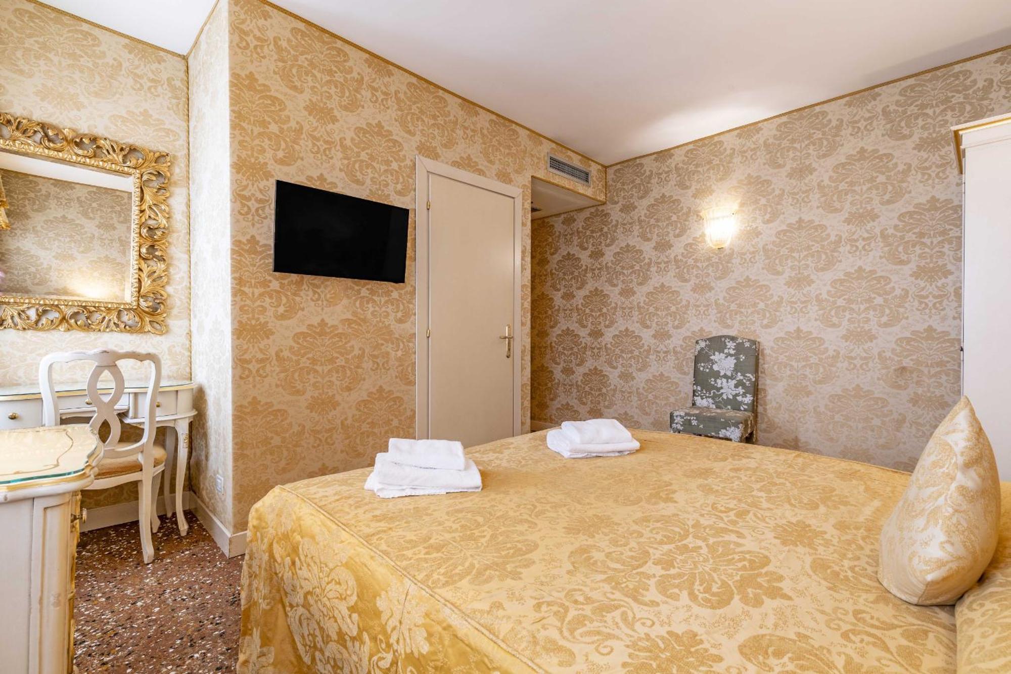 Residence Ca' Di Malta Arsenale By Wonderful Italy Венеция Екстериор снимка