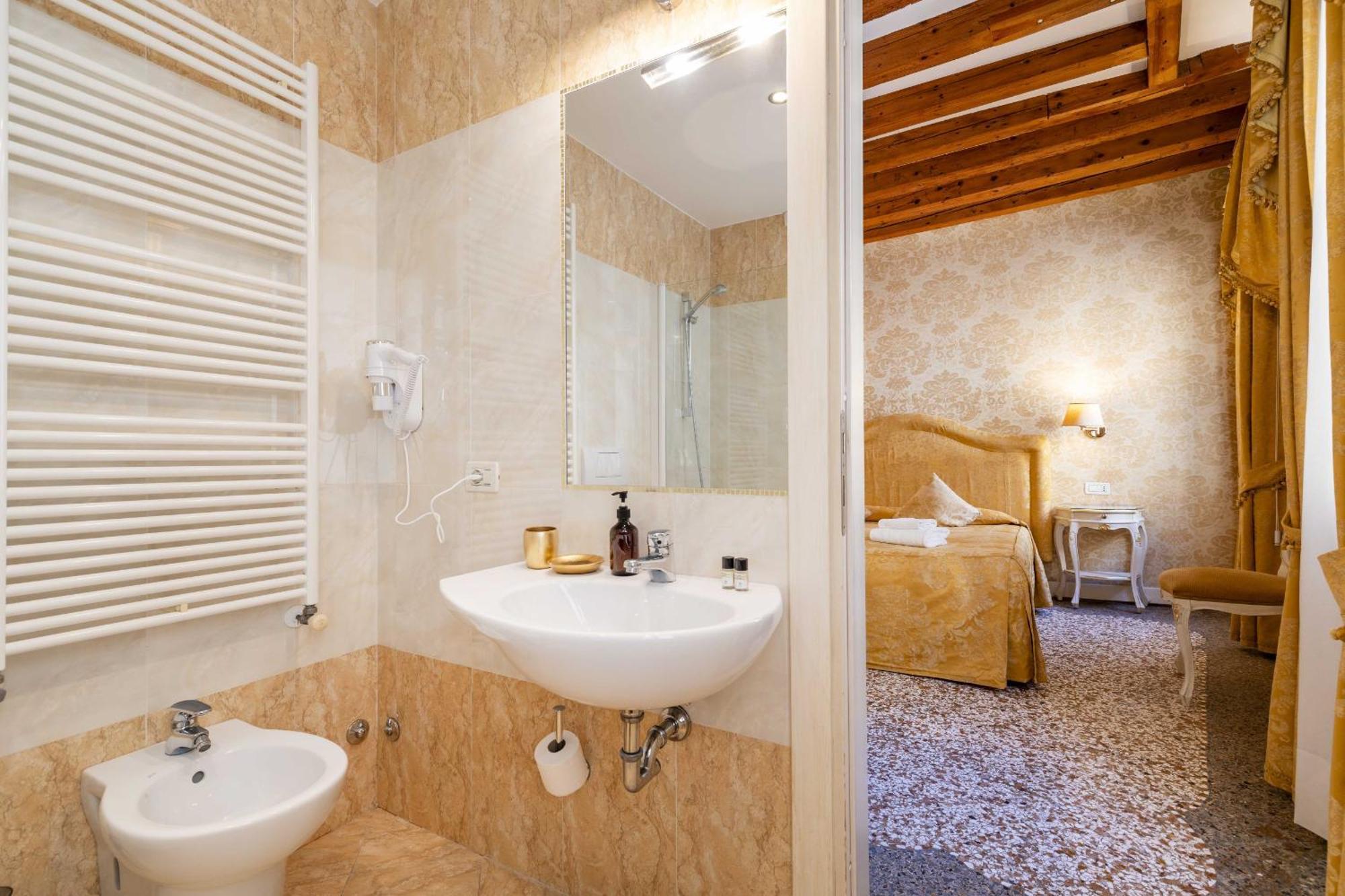 Residence Ca' Di Malta Arsenale By Wonderful Italy Венеция Екстериор снимка
