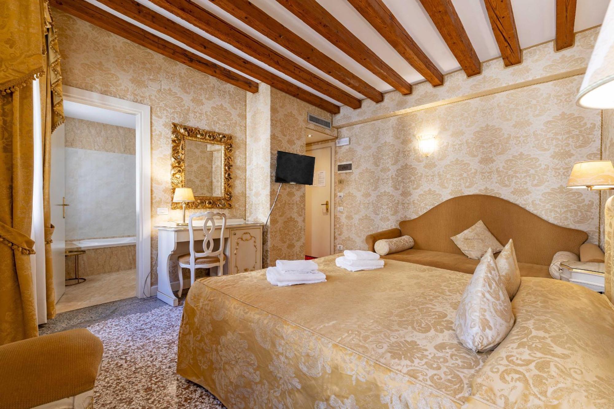 Residence Ca' Di Malta Arsenale By Wonderful Italy Венеция Екстериор снимка