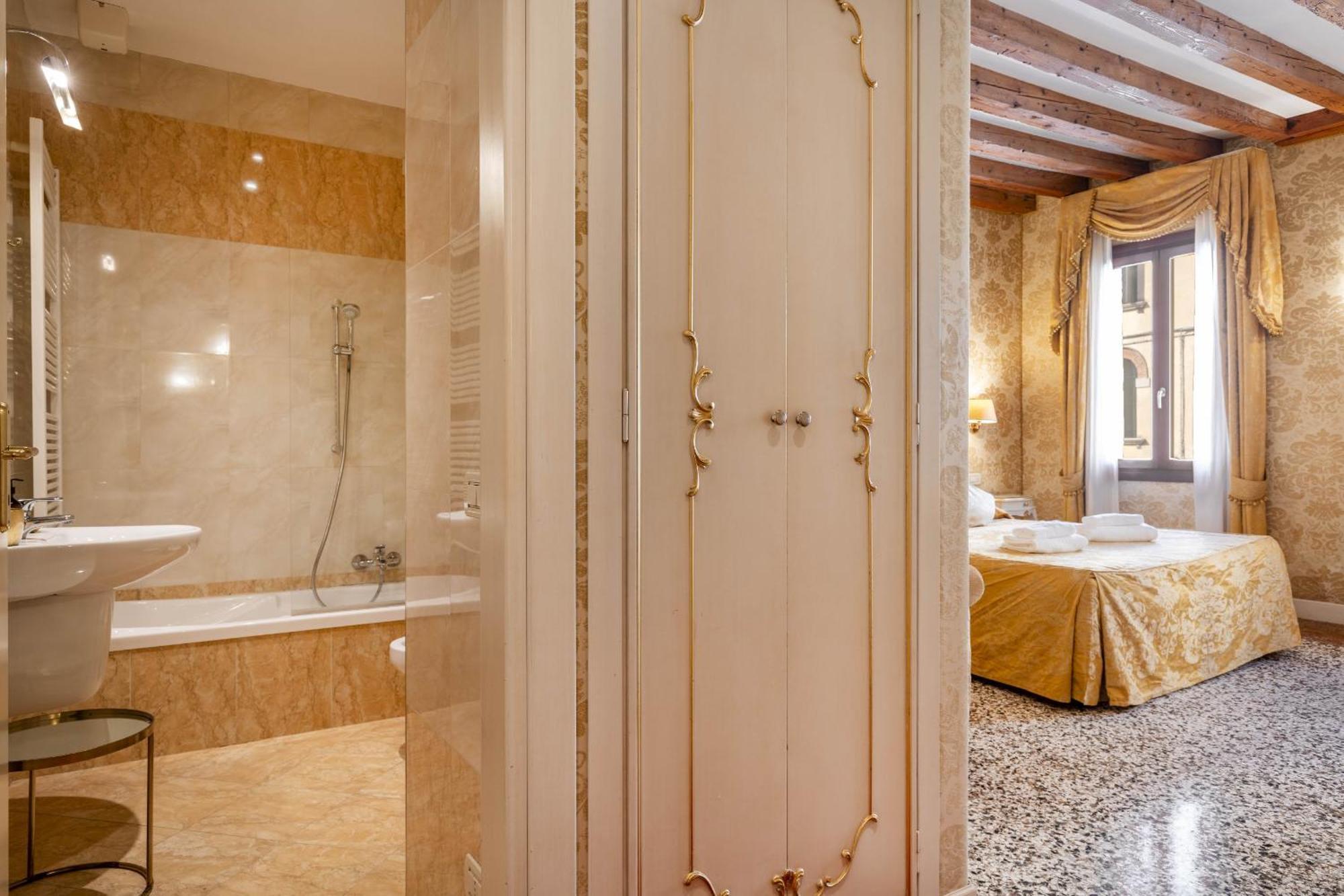Residence Ca' Di Malta Arsenale By Wonderful Italy Венеция Екстериор снимка